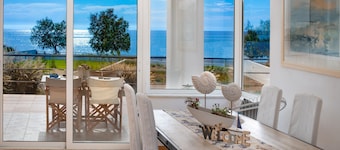 Villa Sea Sand - Sunset View Beachfront Villa Near Tavernas & Shops