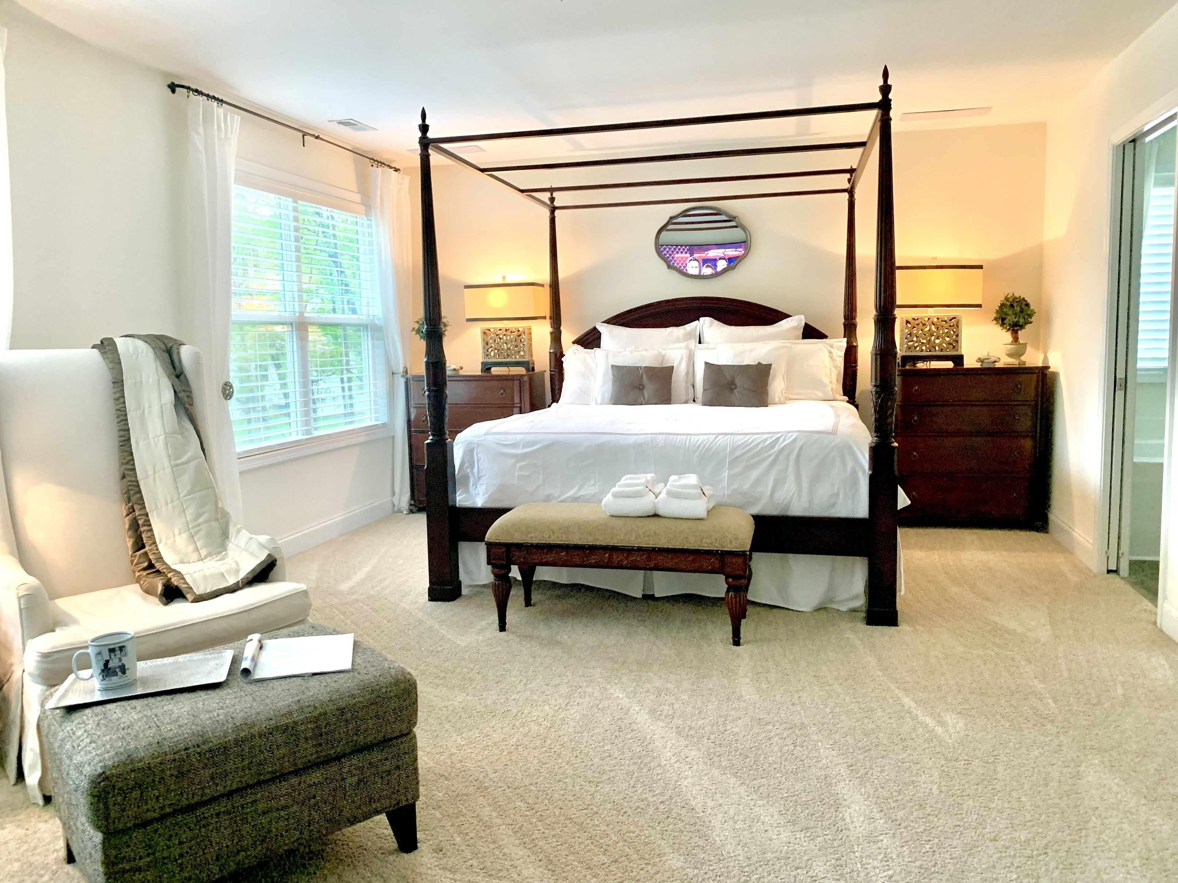 The Cove at Blarney - Waterfront Home with Hot Tub