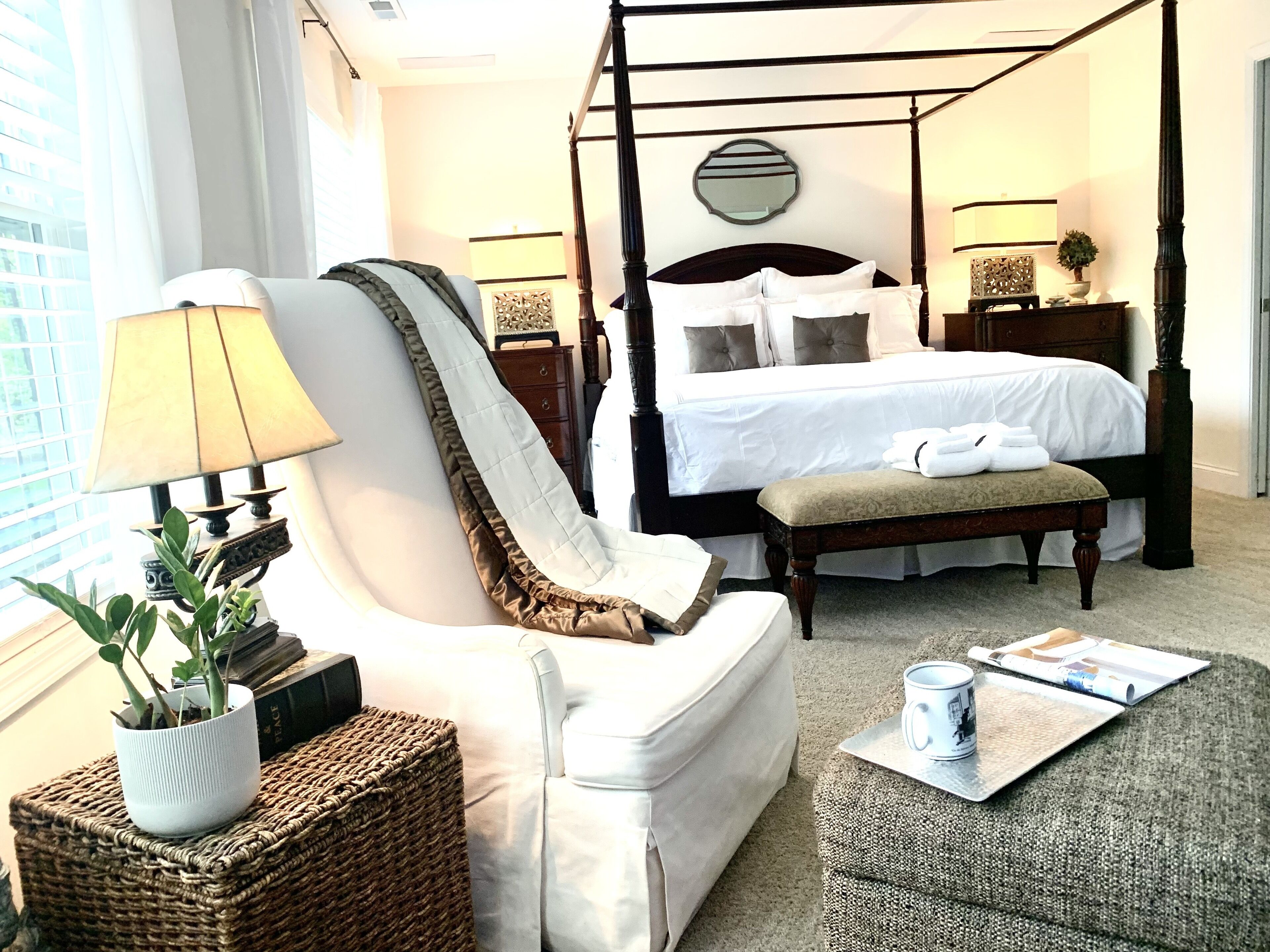 The Cove at Blarney - Waterfront Home with Hot Tub