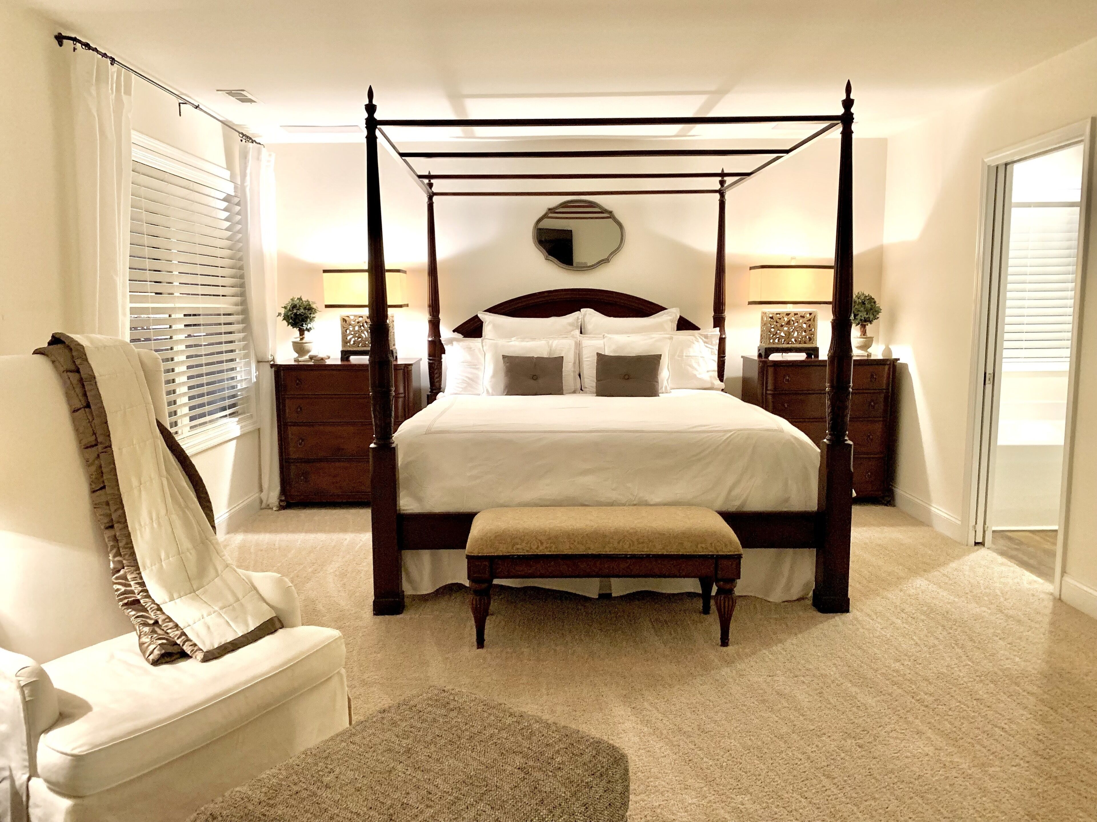 The Cove at Blarney - Waterfront Home with Hot Tub