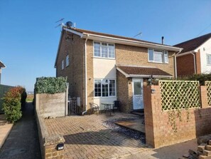 Exterior - Poole, Holes Bay Harbour Nature Reserve - 'Right' next to the water :-) Sleeps 3 (Poole)