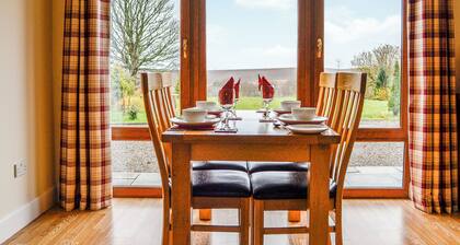 2 bedroom accommodation in Blairgowrie