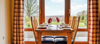2 bedroom accommodation in Blairgowrie