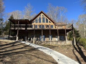 Exterior - Expansive Lake Front Log Cabin/Easy Walk to Private! (Jacksboro)