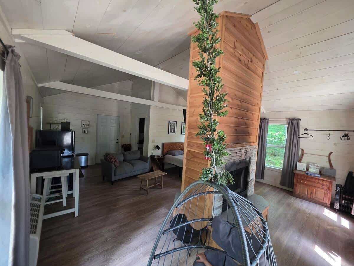 Smart TV, fireplace, offices