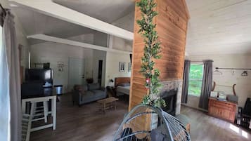 Smart TV, fireplace, offices
