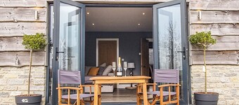 The Stables - UK38514