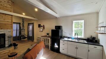 Smart TV, fireplace, offices