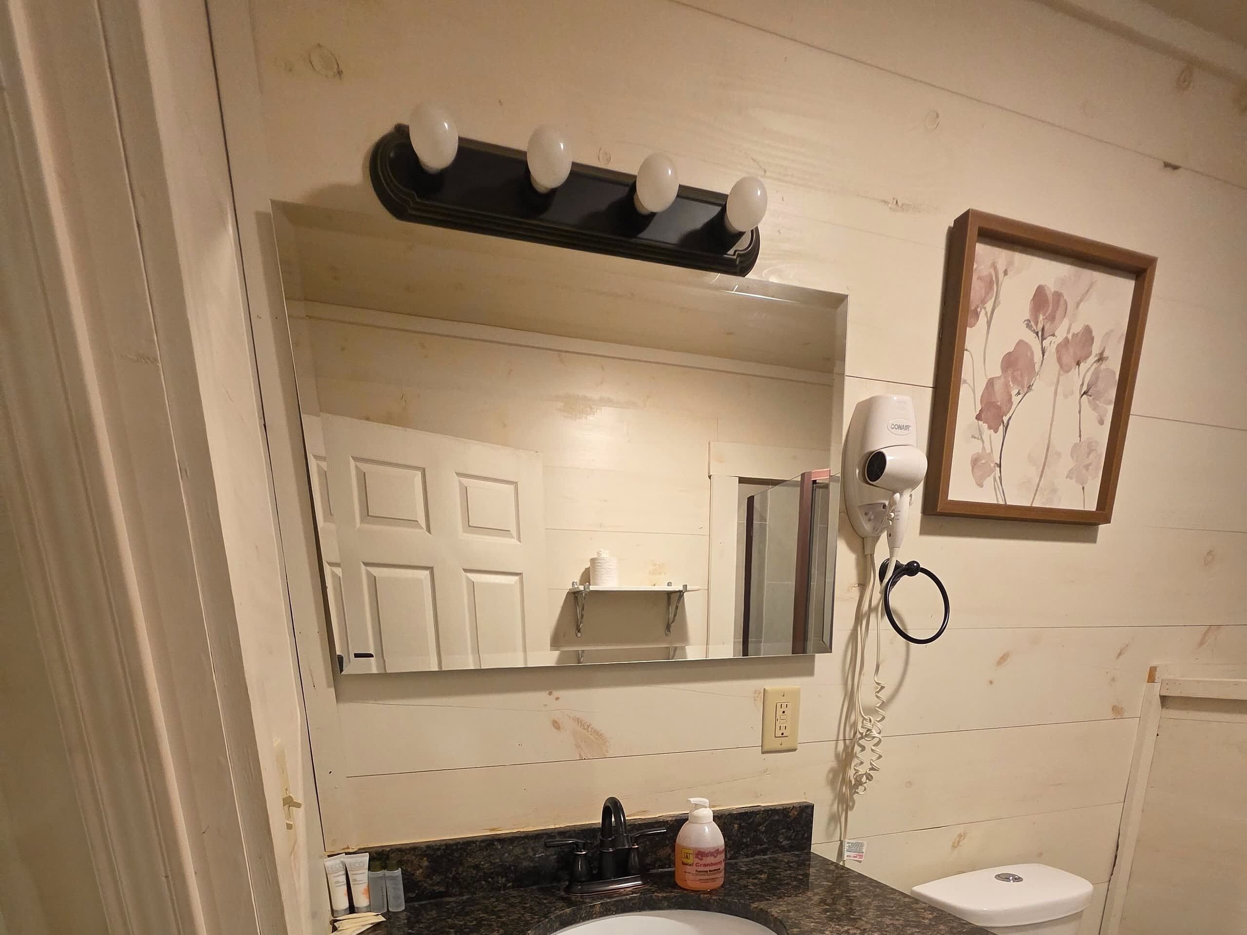 Combined shower/tub