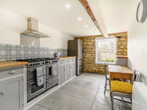 Dishwasher - 2 bedroom accommodation in Castleton, near Whitby (Castleton, near Whitby)