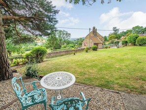 Outdoor dining - 2 bedroom accommodation in Castleton, near Whitby (Castleton, near Whitby)