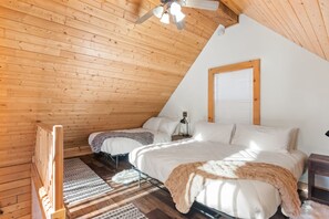 2 bedrooms, iron/ironing board, travel crib, free WiFi