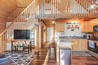 Dreamy 2 Bed Cabin #2 - Alaska Kenai Getaway