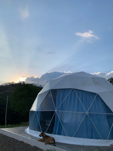 Dome tent in beautiful countryside, 20 minutes from the beach