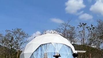 Enceinte de lâhĂ©bergement