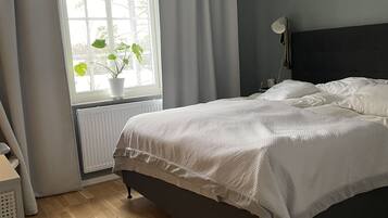 4 sovrum, strykjärn/strykbräda, gratis wi-fi och sängkläder