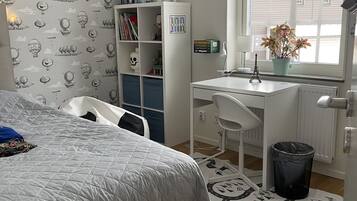 4 bedrooms, iron/ironing board, free WiFi, bed sheets