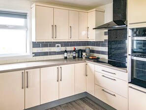 Dishwasher, high chair - Ballygroggan Bungalow - UK38174 (Machrihanish, near Campbeltown)