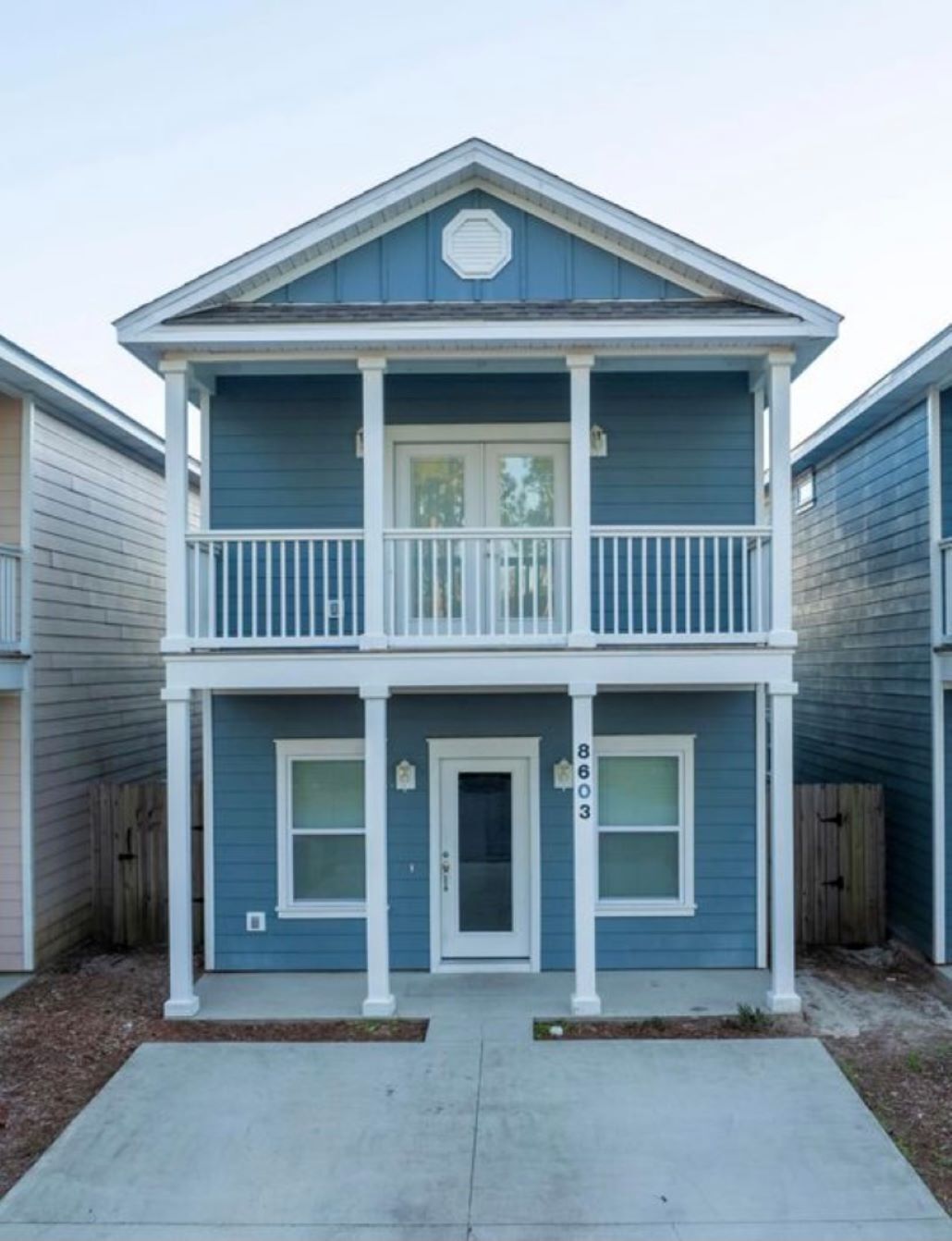 7mint to the Beach, 3B/3baths, & completely fence backyard