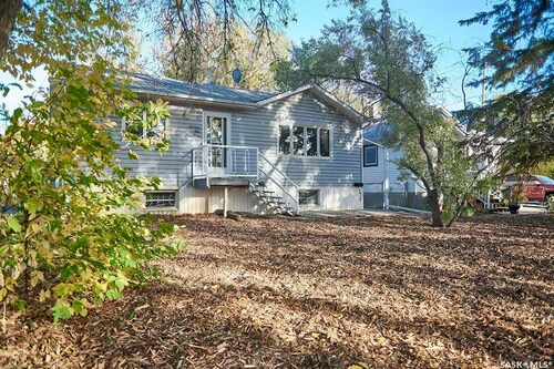 ★4 Bedroom Bungalow - Near RCMP Heritage Centre ★