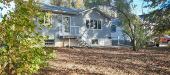 ★4 Bedroom Bungalow - Near RCMP Heritage Centre ★