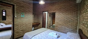 Chalet familiar | Cortinas blackout, wifi gratis y ropa de cama