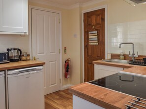 Private kitchen - 2 bedroom accommodation in Dyffryn Ardudwy (Dyffryn Ardudwy)