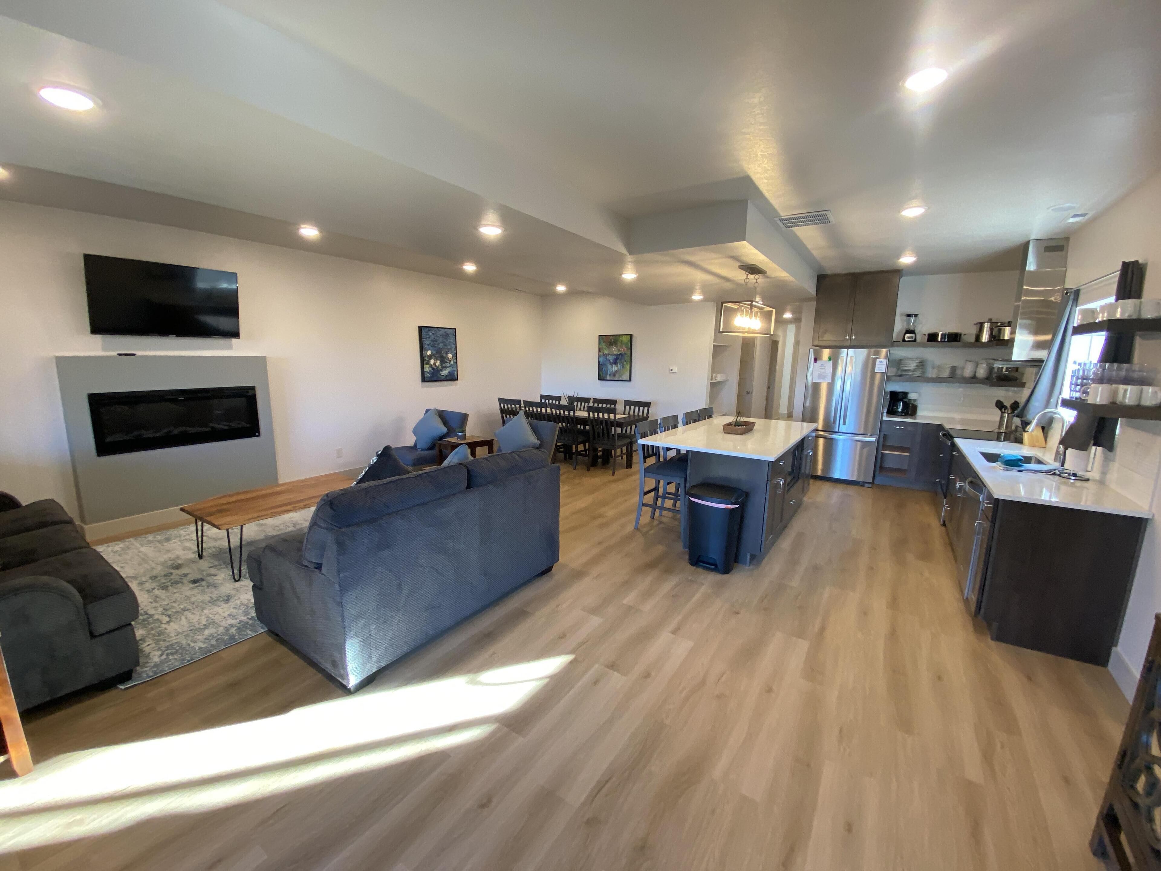 Townhome 34 at Waterdance - Sleeps 16, 4 Bed-4.5 Bath with in-outdoor pool