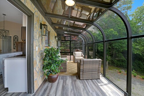 Ridge View - Hot Tub-Fireplace-Fire Pit