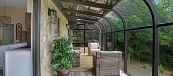 Ridge View - Hot Tub-Fireplace-Fire Pit