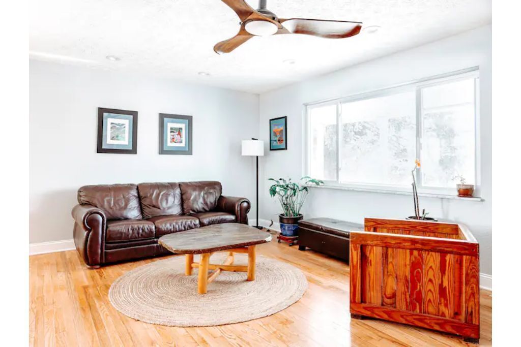 Spacious Hillside Oasis in DT Fayetteville ★ NRG