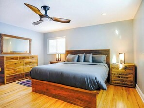 3 camere, una scrivania, Wi-Fi, lenzuola