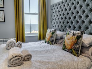 1 quarto, Wi-Fi de cortesia, roupa de cama
