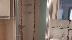 Shower, hair dryer, towels, soap - Pavilion 4/6 pers. 30 m² Gruissan Les Ayguades (Gruissan)
