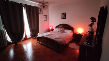 3 soverom, strykejern/-brett, reiseseng for barn og wi-fi