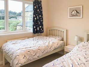 3 bedrooms, free WiFi, bed sheets
