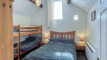 1 chambre, Wi-Fi gratuit, draps fournis