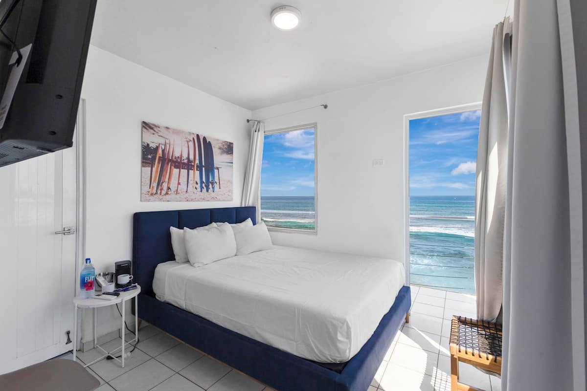 Panoramic Room | 1 bedroom, bed sheets