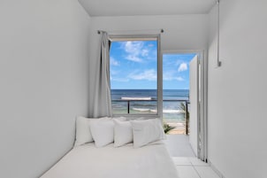 Honeymoon Room | Bed sheets