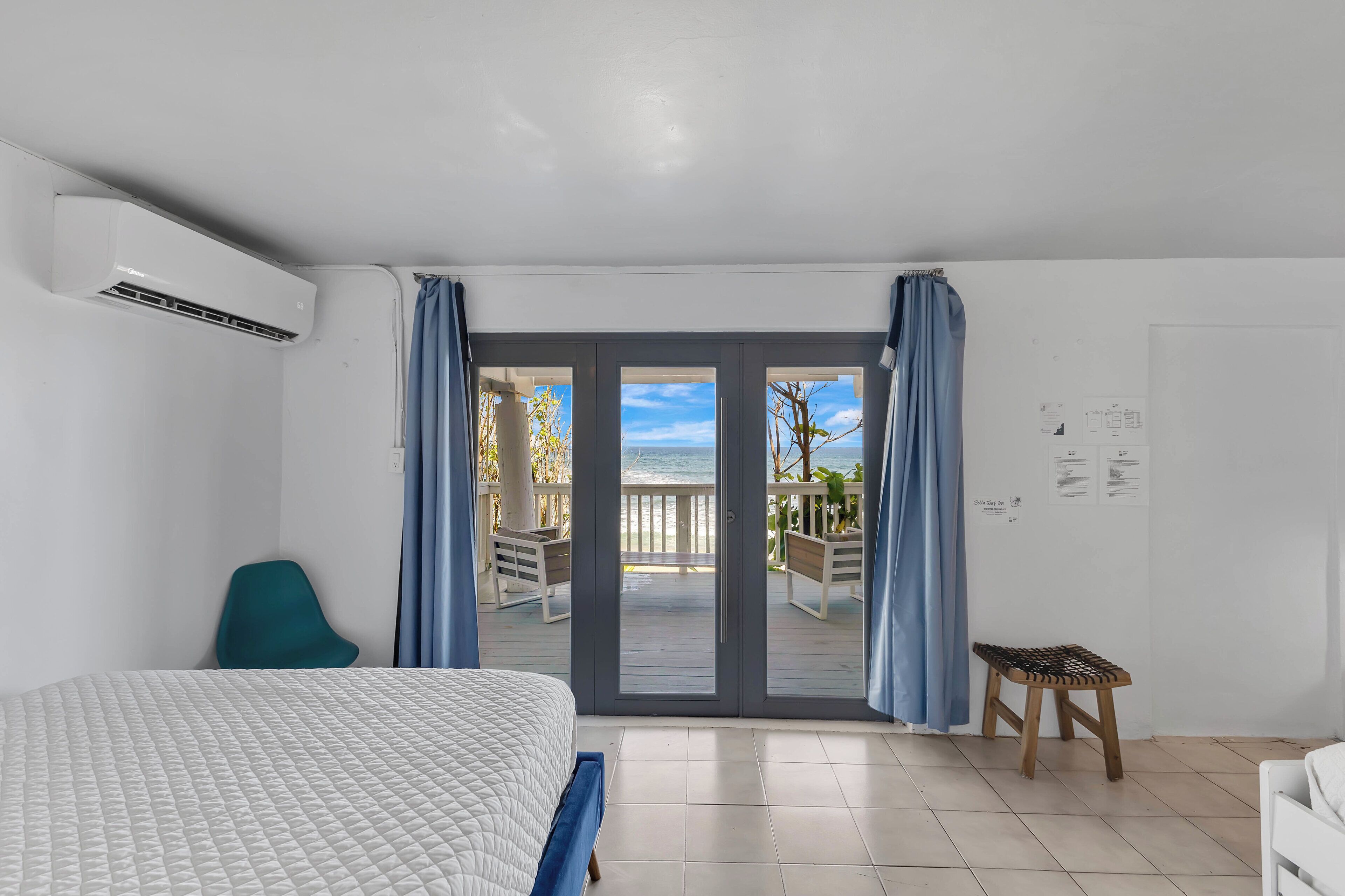 family room | 1 bedroom, bed sheets