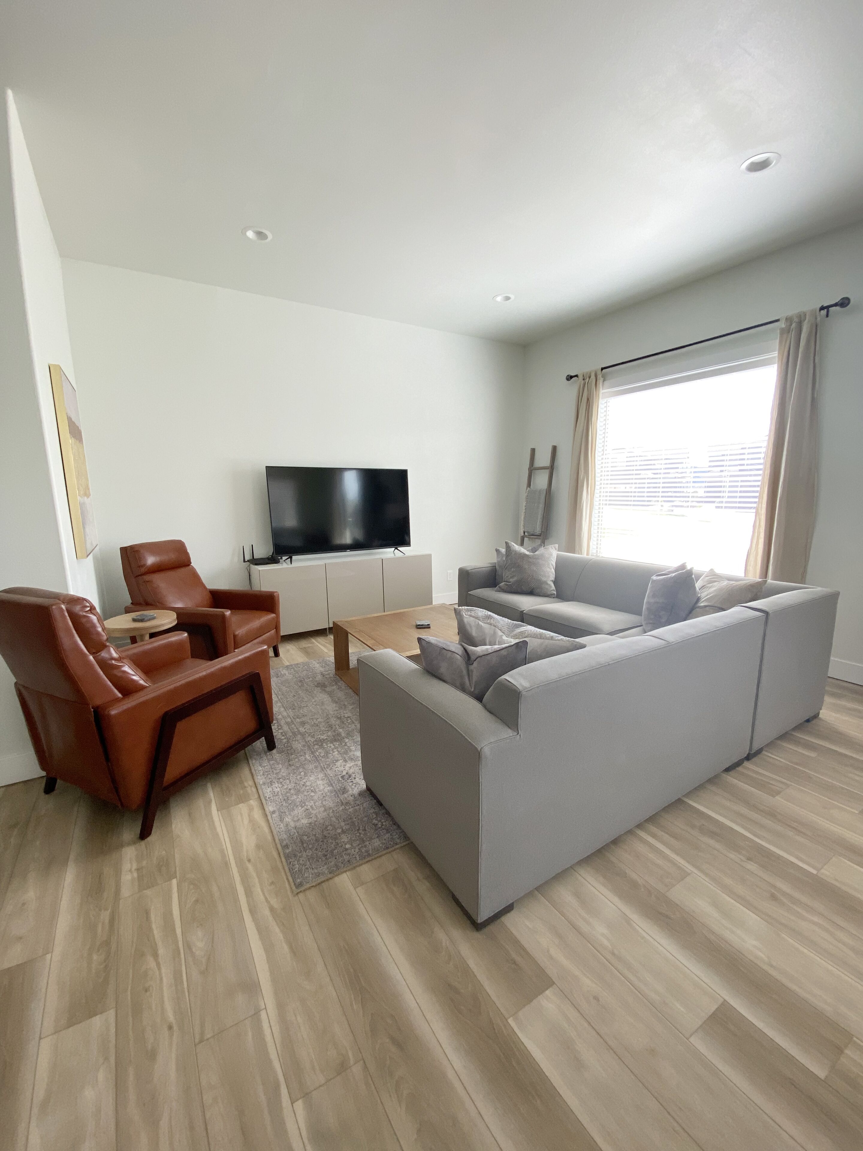 Crescent Bar 4bed/3bath New Construction! Riverfront gated community