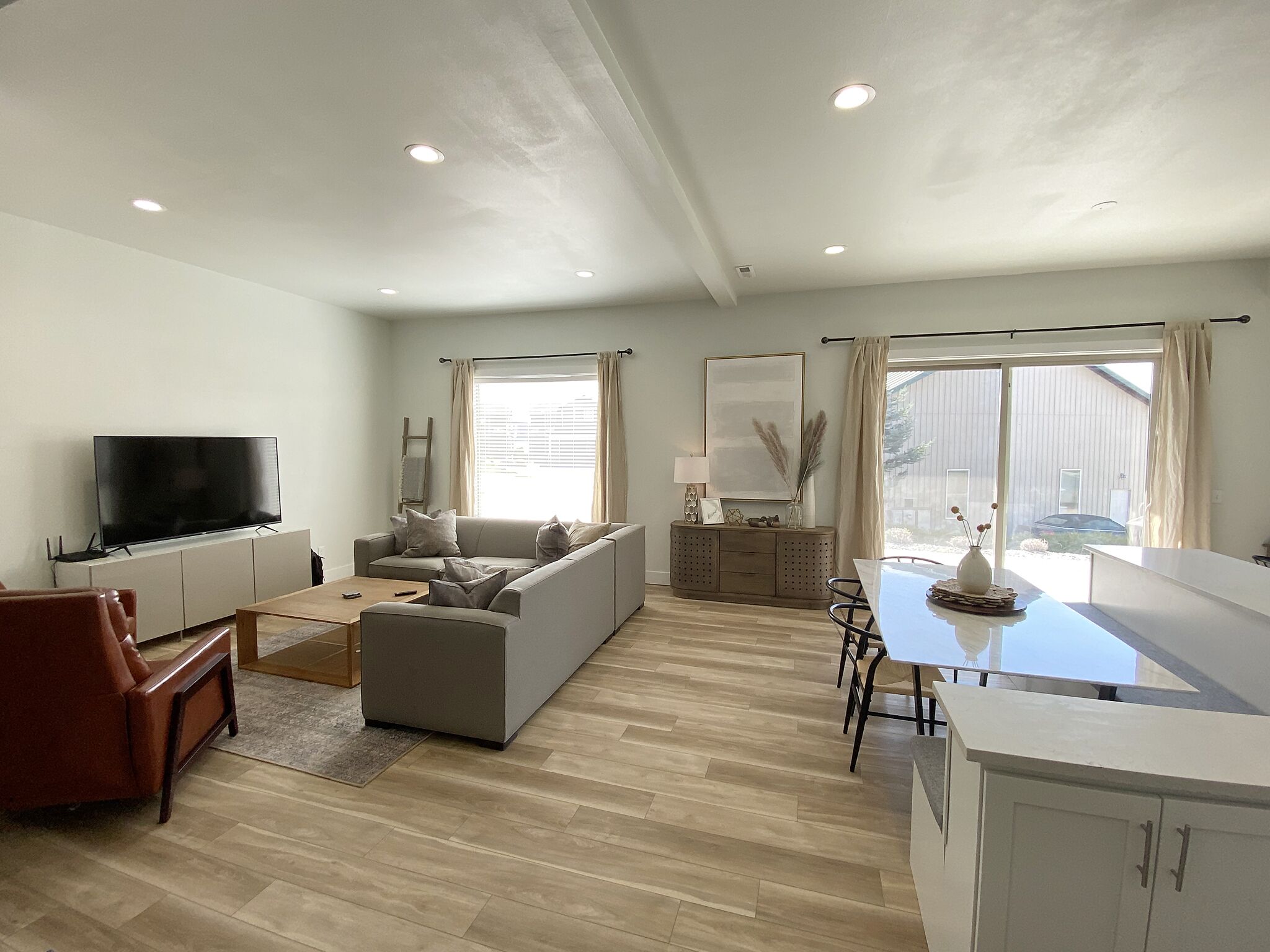 Crescent Bar 4bed/3bath New Construction! Riverfront gated community