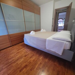 3 soveværelser, skrivebord, gratis Wi-Fi