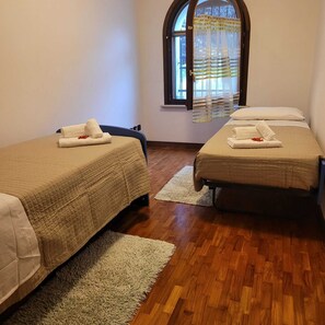 3 habitaciones, escritorio y wifi gratis