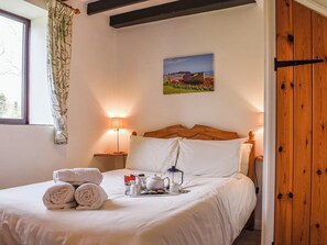 1 bedroom, free WiFi, bed sheets - Swallow's Folly-UK38278 (Cloughton, near Harwood Dale)