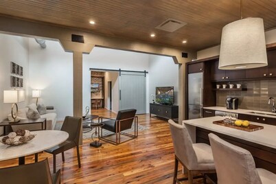 GORGEOUS 1 BR on MAIN #3