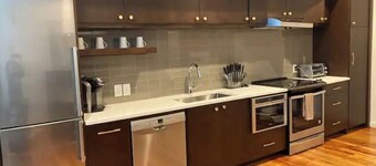 GORGEOUS 1 BR on MAIN #3