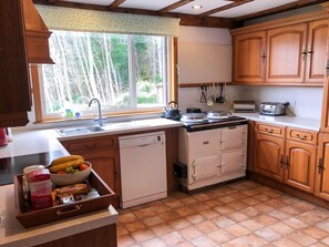 Dishwasher, cookware/dishes/utensils