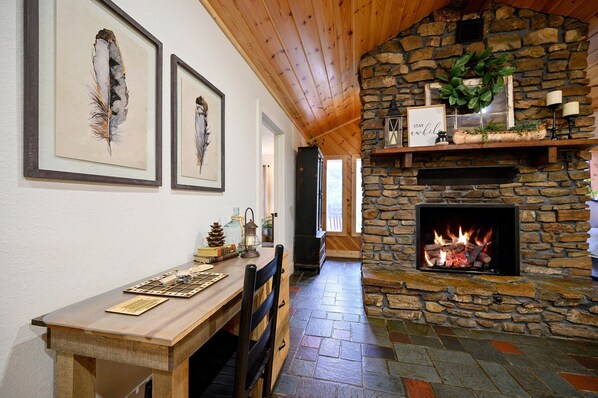 Interior - Secluded 4 bedroom farmhouse nestled on 8 acres with large lawn and oak trees.  (Broken Bow)