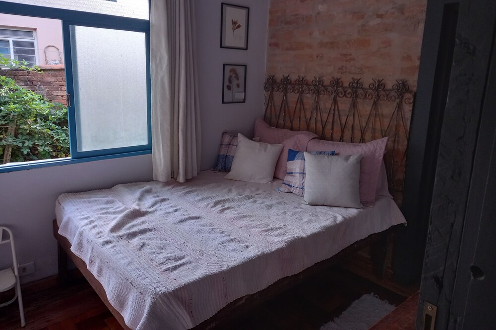 Suite in a century-old house in the center of Socorro